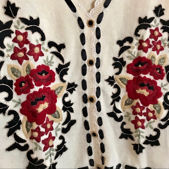 Vintage Hand Embroidered Sweater. - Picture 4 of 7